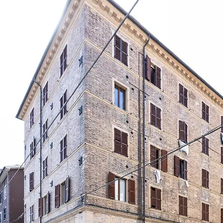 Luxury Station * Ancona